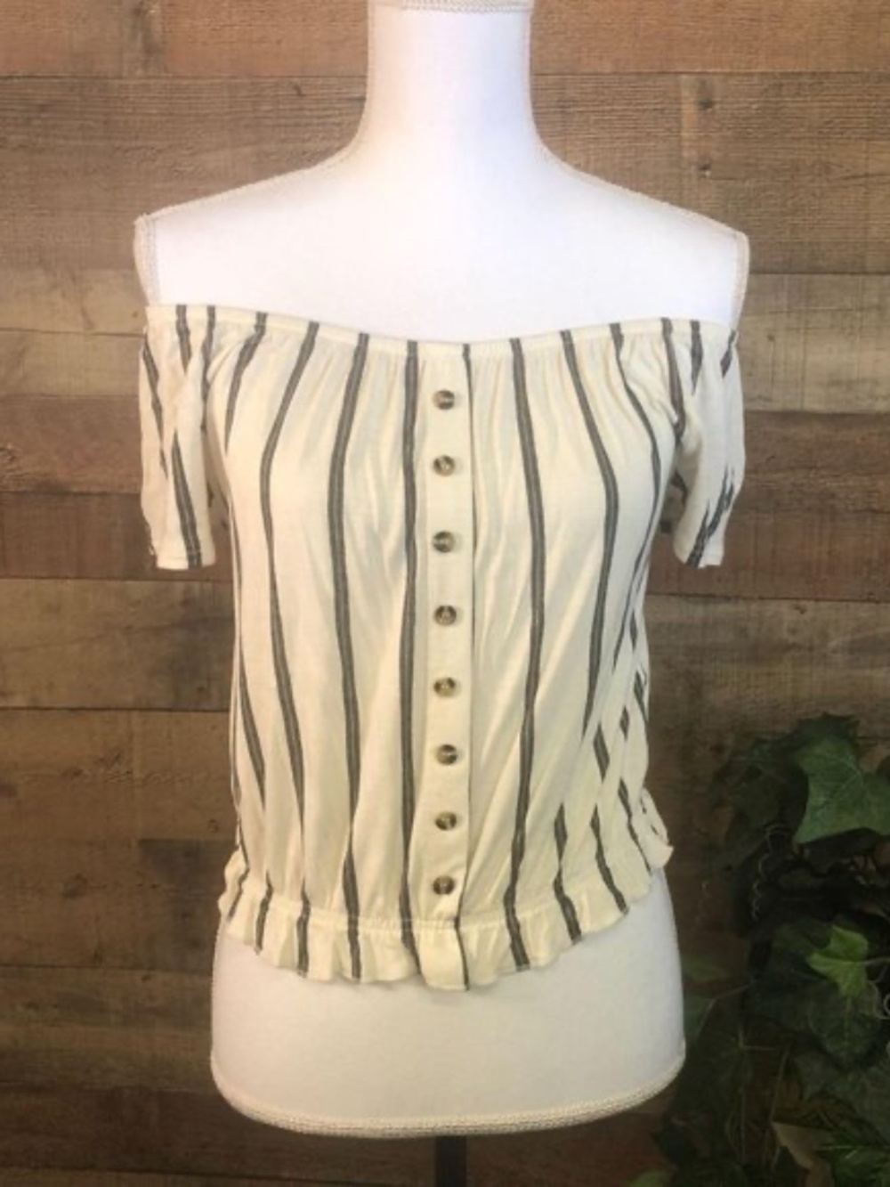 Women’s Size XS H&M Dk Gray & White/Cream Striped Blouse